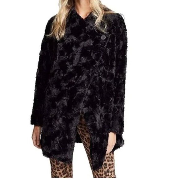 BB Dakota Tucker Black Faux Fur Fuzzy Teddy Draped Jacket Size Small - Picture 1 of 4
